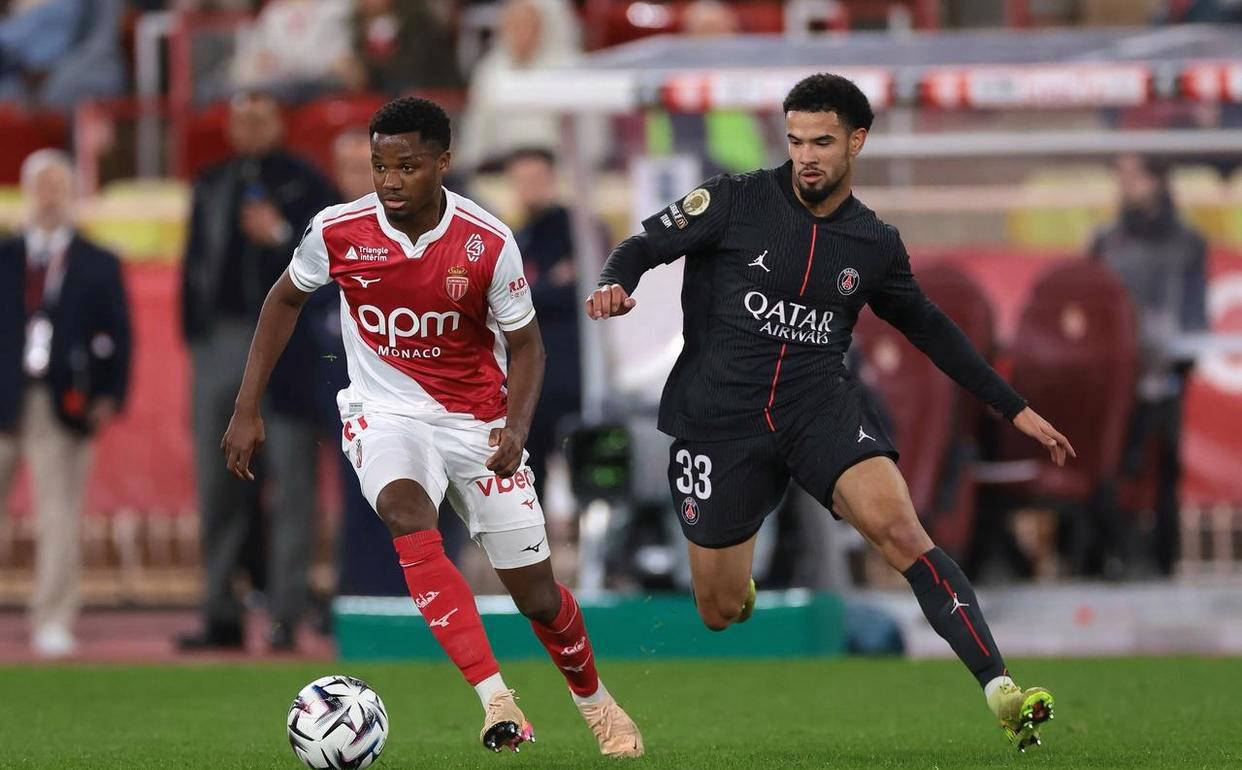 法甲焦点战:巴黎圣日耳曼心系欧冠,雷恩客场抢分具备优势?