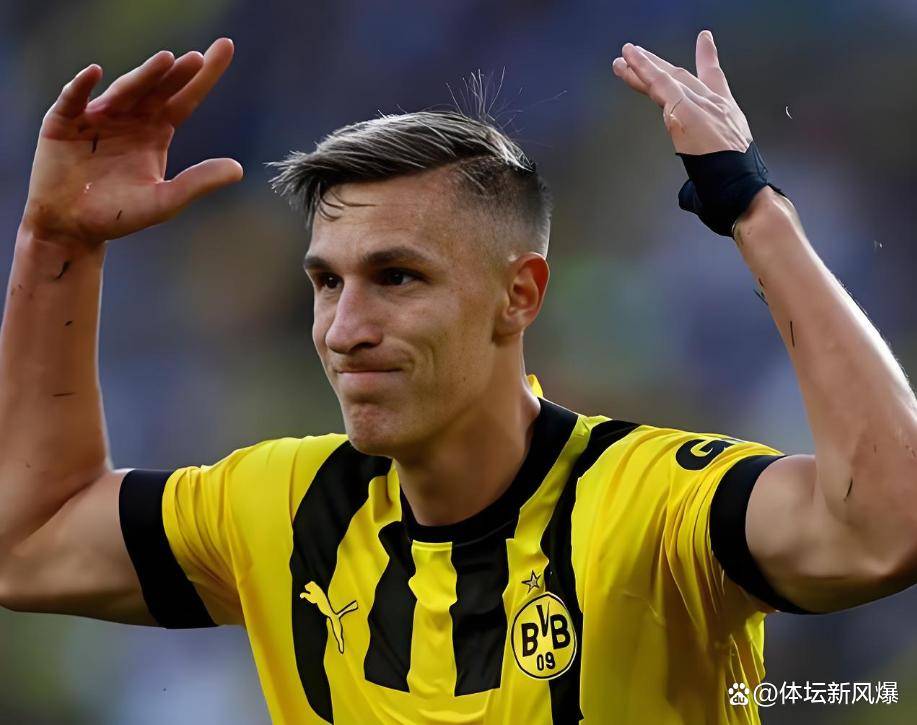 曼联利物浦上演抢人大战,德甲5500万铁卫身价腰斩,3000万镑谁能签下这位德国后防核心?